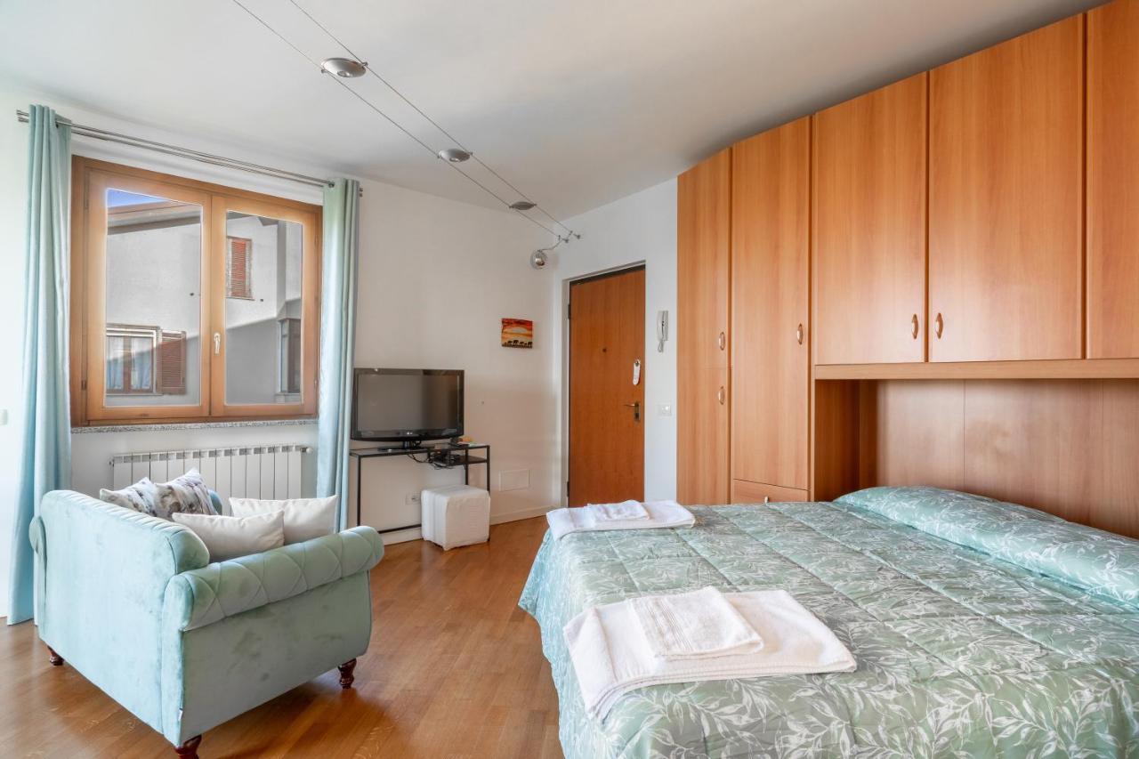 Casatella - Monolocale Con Balcone Vidigulfo Exterior photo