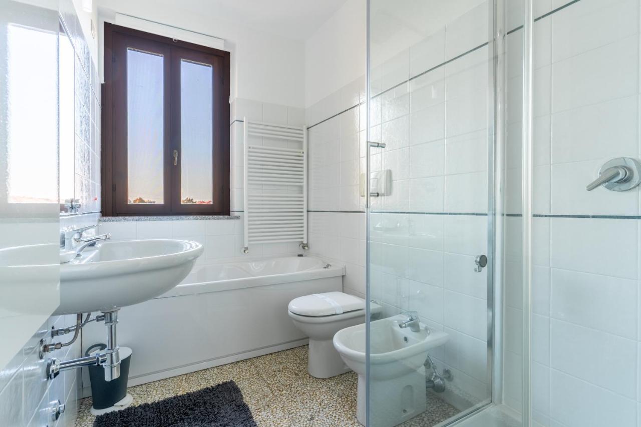 Casatella - Monolocale Con Balcone Vidigulfo Exterior photo